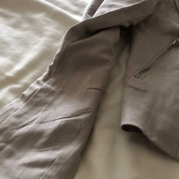 ⭐️ Boohoo Petite Lightweight Moto Jacket ⭐️ - Picture 6 of 6